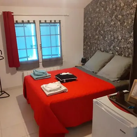 Aux Portes De Moulins Bed & Breakfast Yzeure